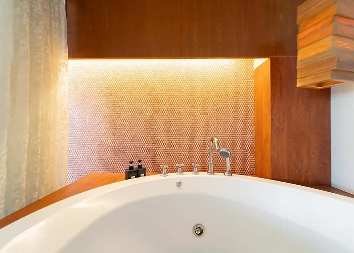 Veronica Hotel Bangkok